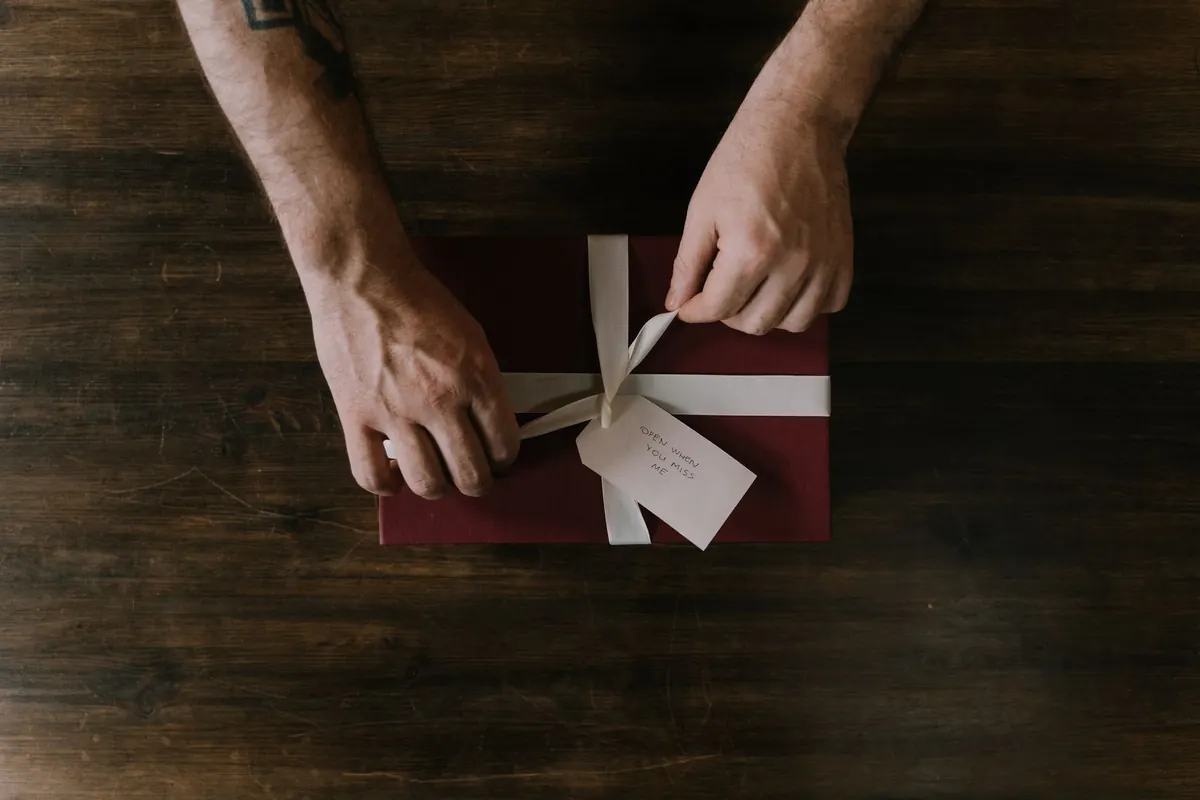 A Beginner's Guide to Choosing Handmade Gifts for Weddings and Anniversaries